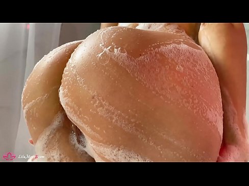 ❤️ La morena es masturba el cony amb un vibrador fins a un orgasme intens a la dutxa ️❌ Vídeo porno al ca.porno-filmy.ru ☑